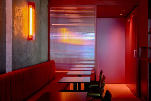 Interior de KOTARO Palermo (restaurante japonés), proyecto de Terrenal Estudio — foto 2 de 2